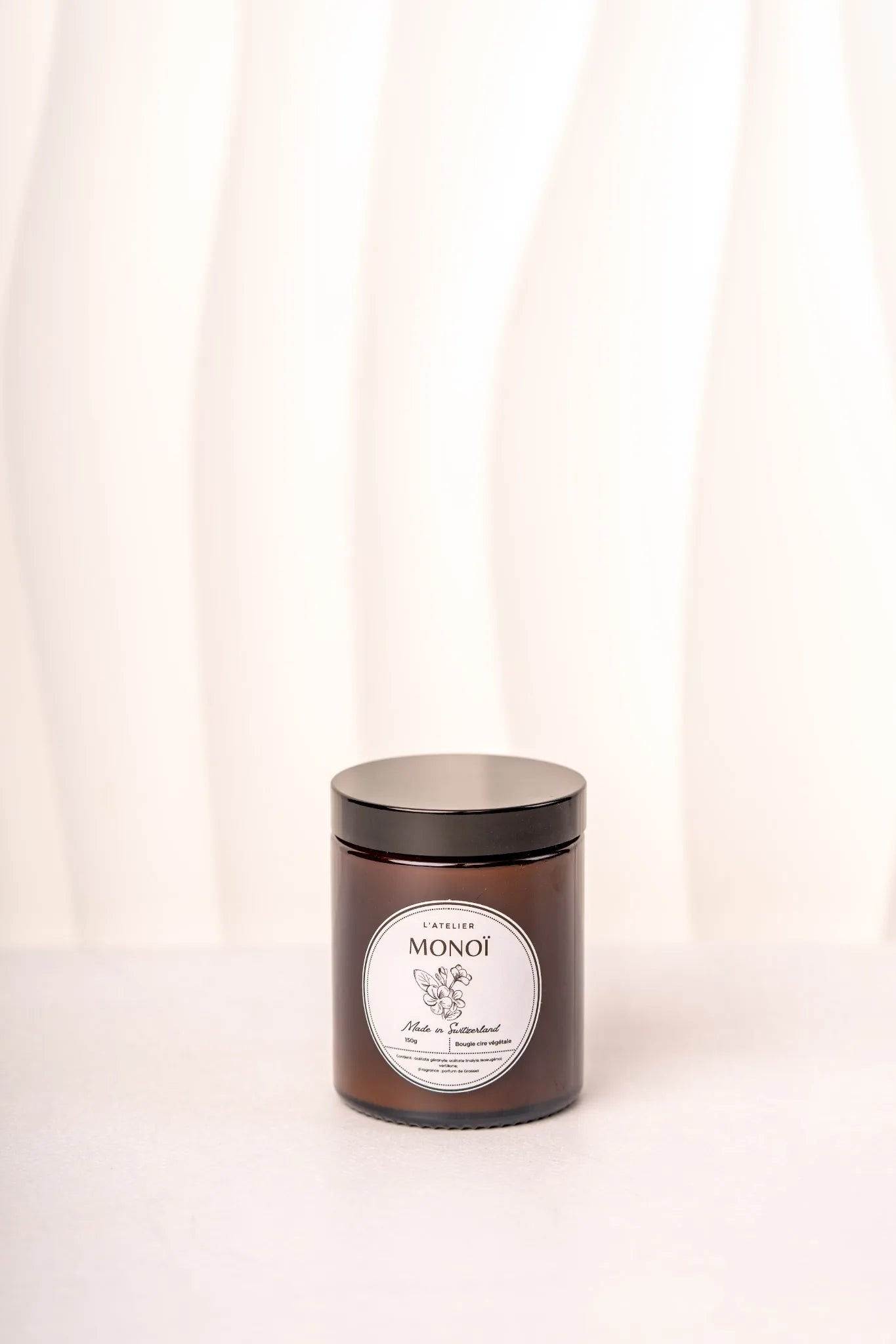 Bougie parfumée monoï de la marque L'Atelier