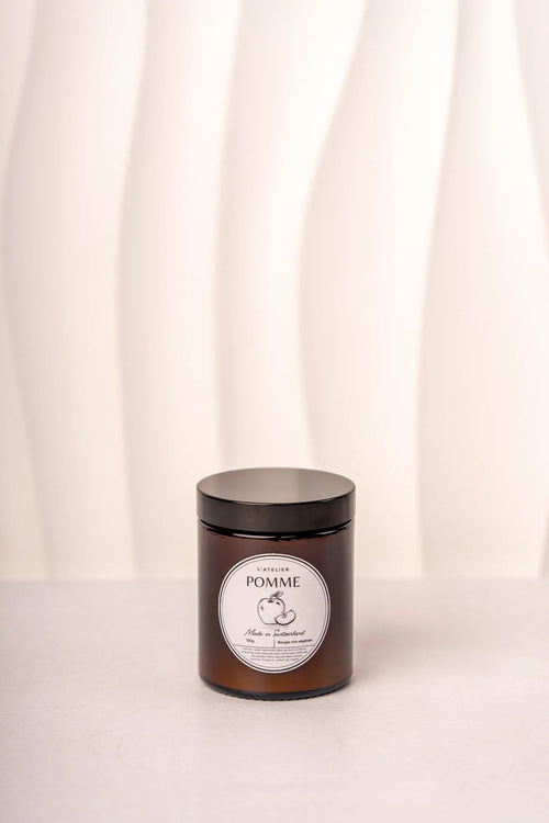 Bougie parfumée pomme de la marque L'Atelier
