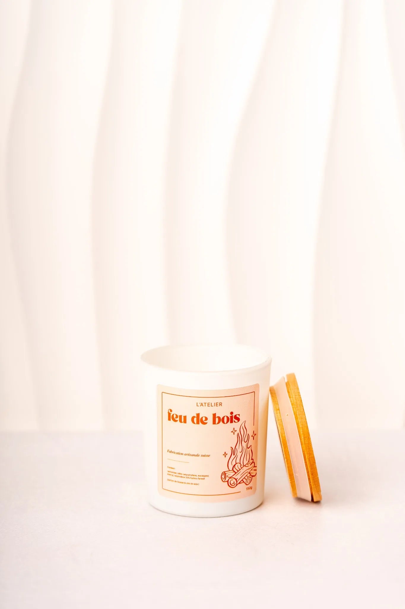 Bougie parfumée feu de bois de la marque L'Atelier