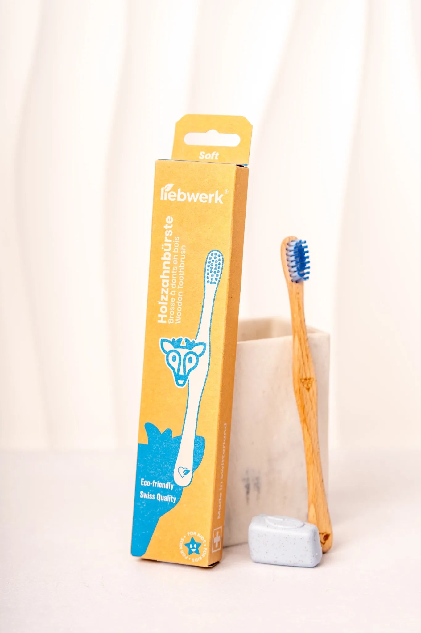 Brosse à dents en bois pour enfant de la marque Liebwerk