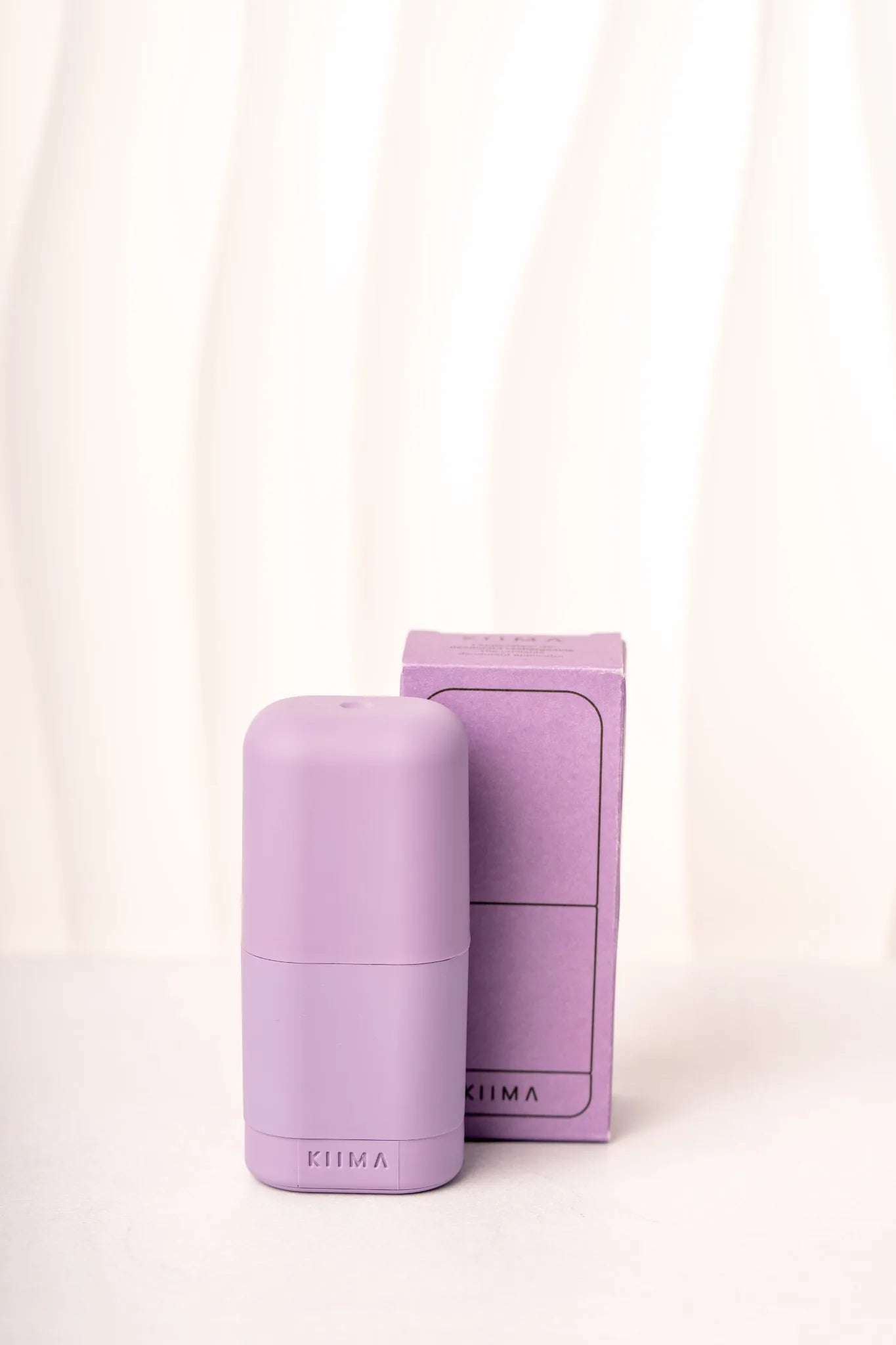 Applicateur de baume à lèvre au lilas marque Kiima